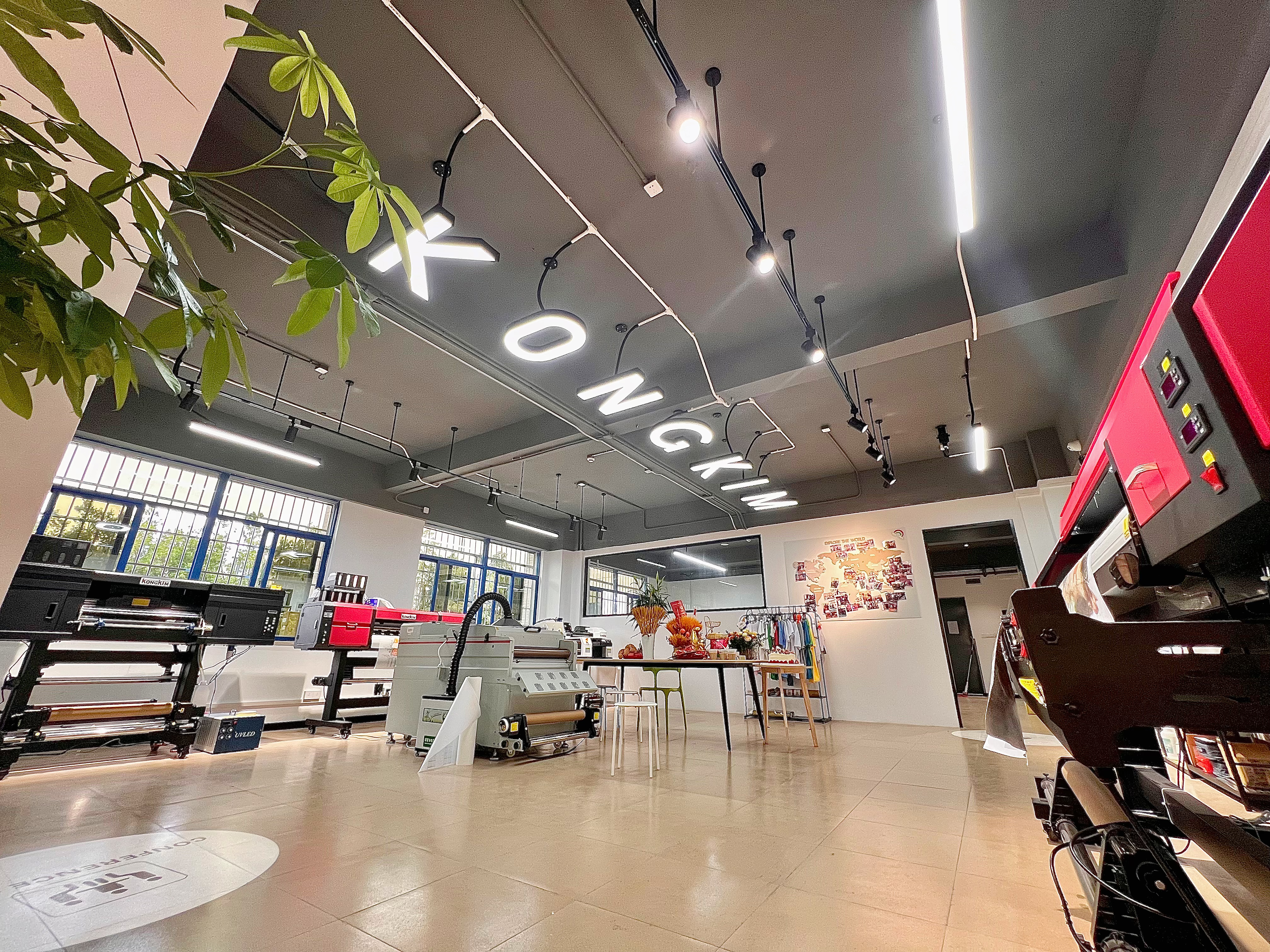 Saudi Customer Explores KONGMIN DTF Technology with Interest in Regional Distributorship